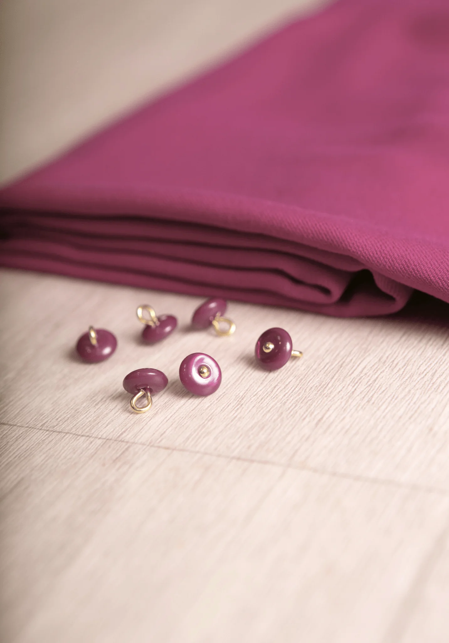 Bouton à coudre en nacre Wink Glossy 10 mm - Plusieurs couleurs - Image 2